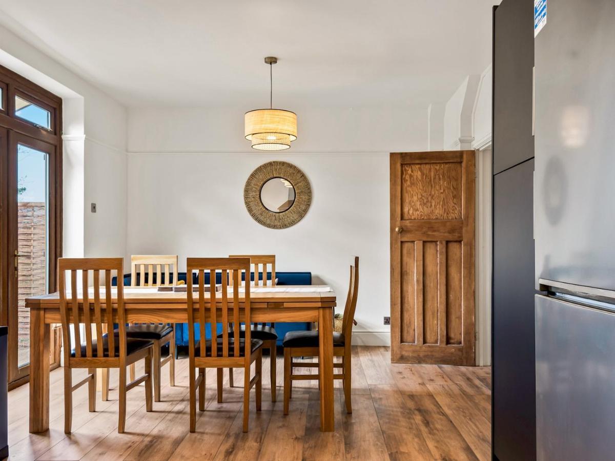 Pass The Keys Appletree Cottage - A Chic Seaside Home And Garden Whitstable Exterior photo