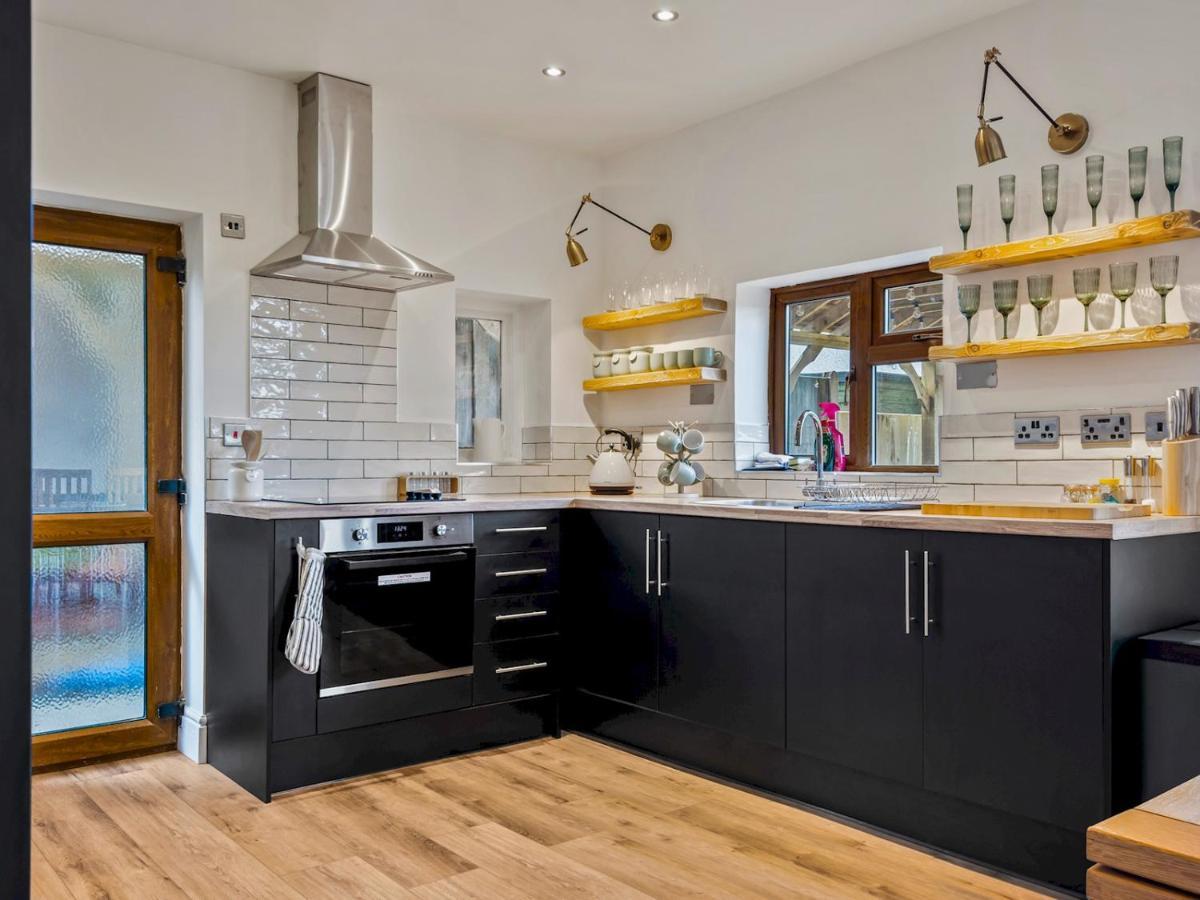 Pass The Keys Appletree Cottage - A Chic Seaside Home And Garden Whitstable Exterior photo