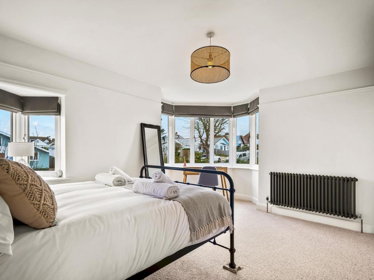 Pass The Keys Appletree Cottage - A Chic Seaside Home And Garden Whitstable Exterior photo