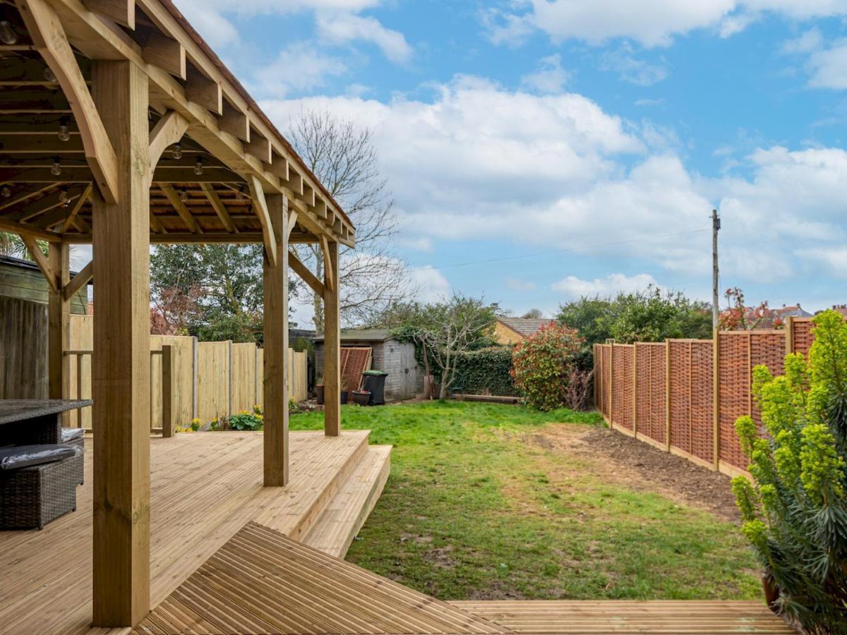 Pass The Keys Appletree Cottage - A Chic Seaside Home And Garden Whitstable Exterior photo