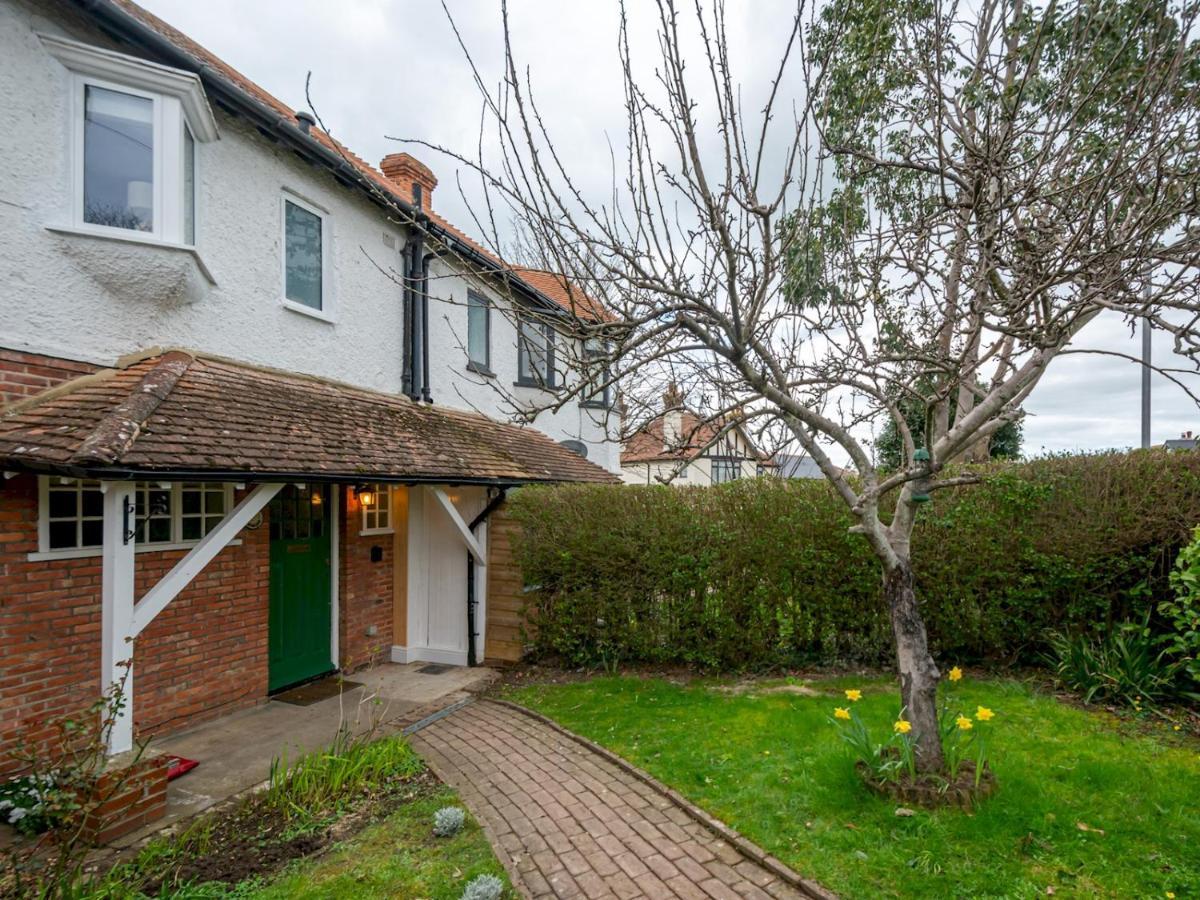 Pass The Keys Appletree Cottage - A Chic Seaside Home And Garden Whitstable Exterior photo